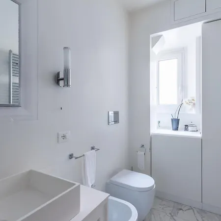 Apartment La Casa Di Nina In Via Veneto Rome